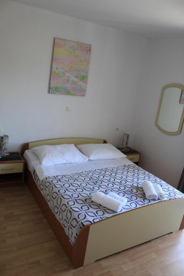 Apartments Kampor Damira Rab Town Exterior photo