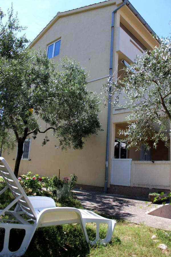 Apartments Kampor Damira Rab Town Exterior photo